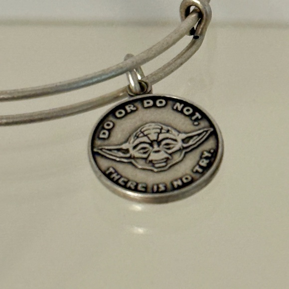 NWT Alex and Ani Star Wars Yoda Bracelet - Picture 3 of 7